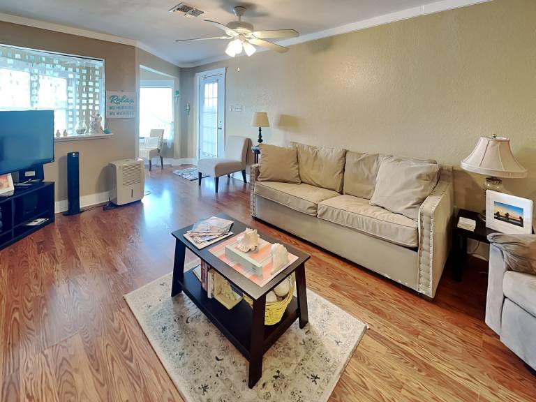 MIBC212-Fantasea Cove — photo 4