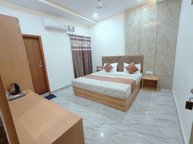Hotel Pilgrim Near Golden Temple in Amritsar