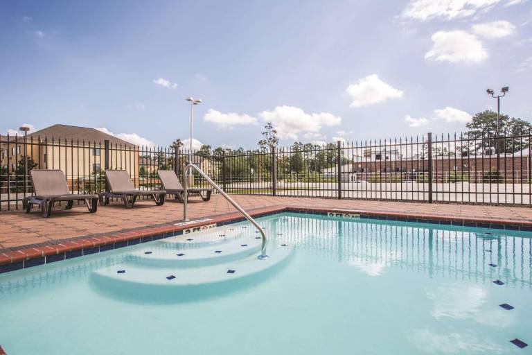 La Quinta Inn & Suites by Wyndham Hattiesburg - I-59 — photo 4