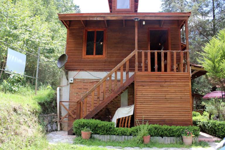 Lovely Cabin Perfect for a Dreamy Getaway in Zacatlan, Puebla in Puebla