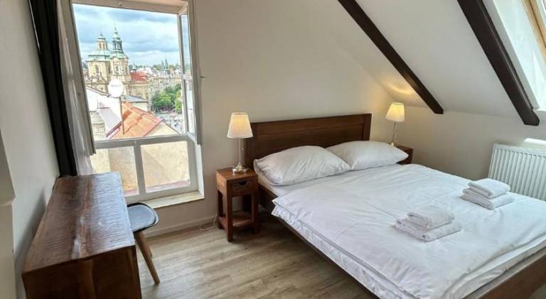 Serviced apartment | Near Prague astronomical clock in Prague
