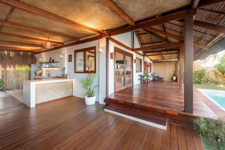 3BR Beachfront Villa, Pool, Garden, Surf Spot — photo 5