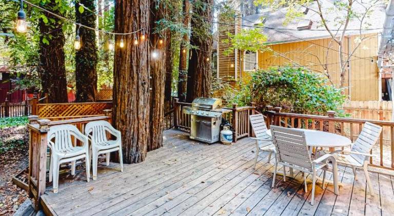 Vacation home with jacuzzi — photo 5