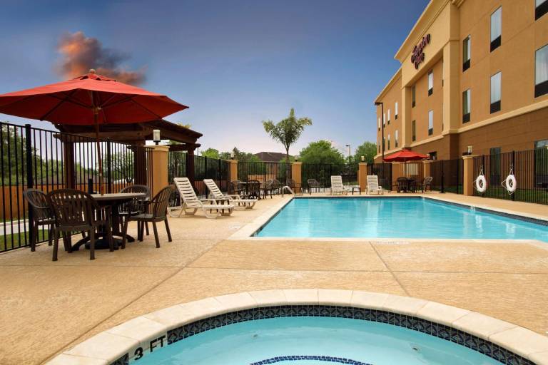 Hampton Inn Beeville — photo 2