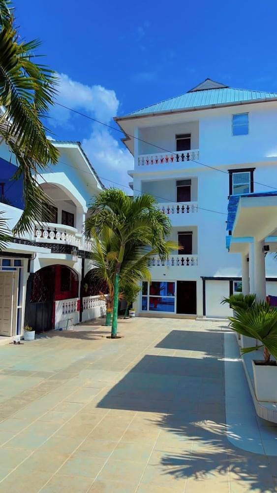 Aparthotel  Diani Beach