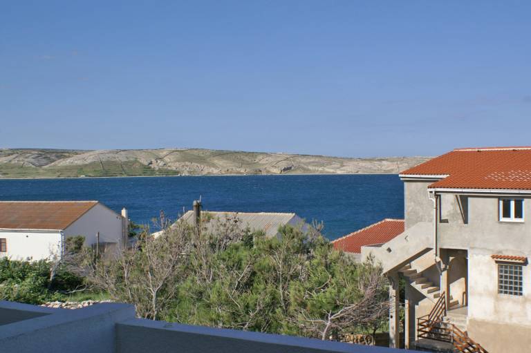 One bedroom apartment near beach Kustići, Pag (A-4087-c) in Senj