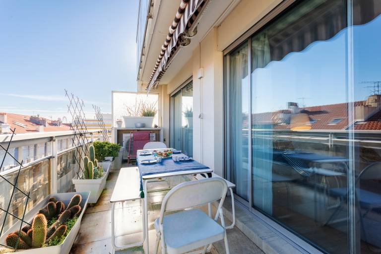 LE FRANCIA II AP4197 By RIVIERA HOLIDAY HOMES — photo 3