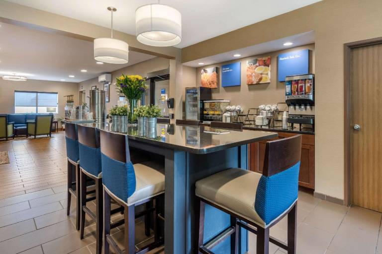 Comfort Inn Ellsworth - Bar Harbor — photo 3