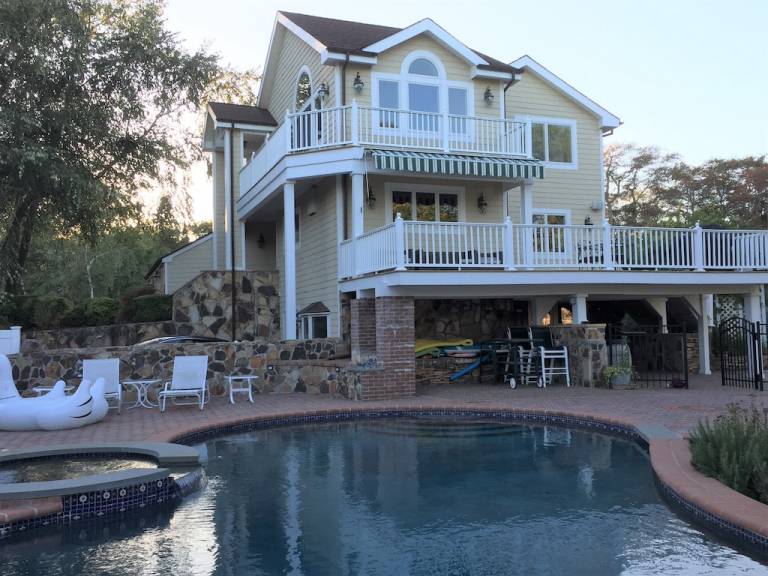 House  East Quogue