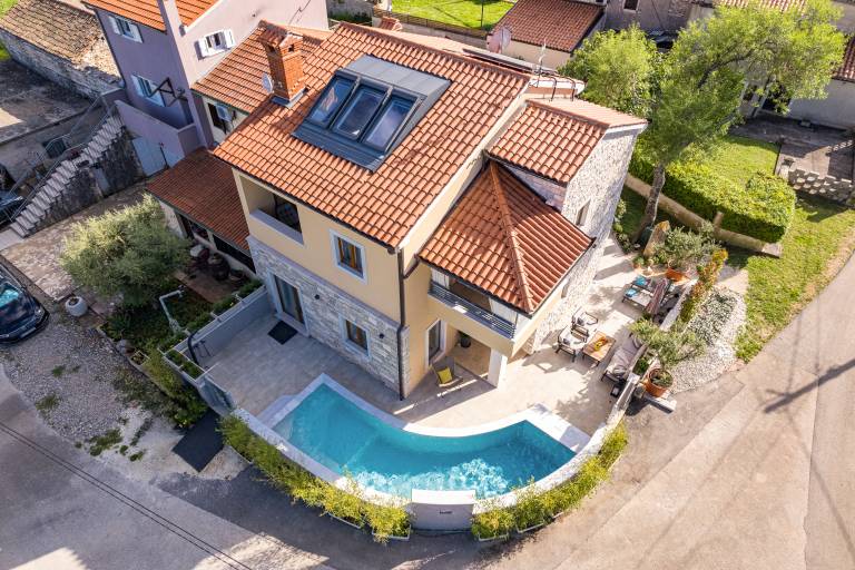 Ferienhaus Belavići