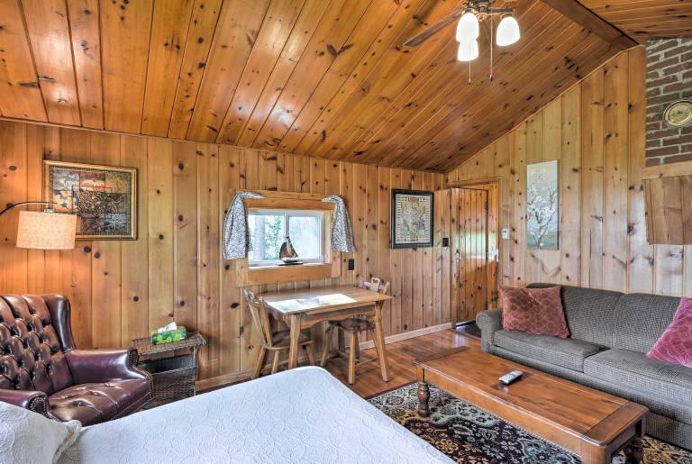 Lovely Lake Huron Getaway: Beach Access & Kayaks! — photo 4