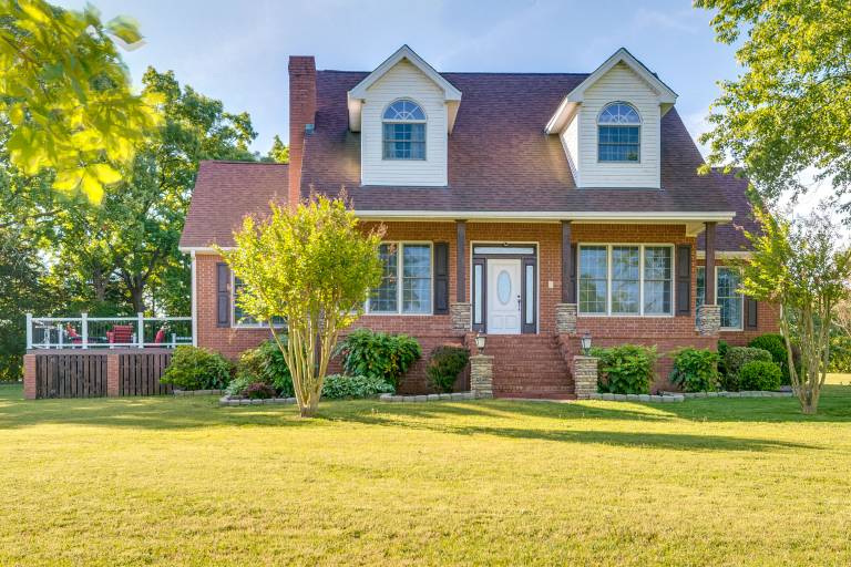Spacious Greenbrier Vacation Rental on 4 Acres