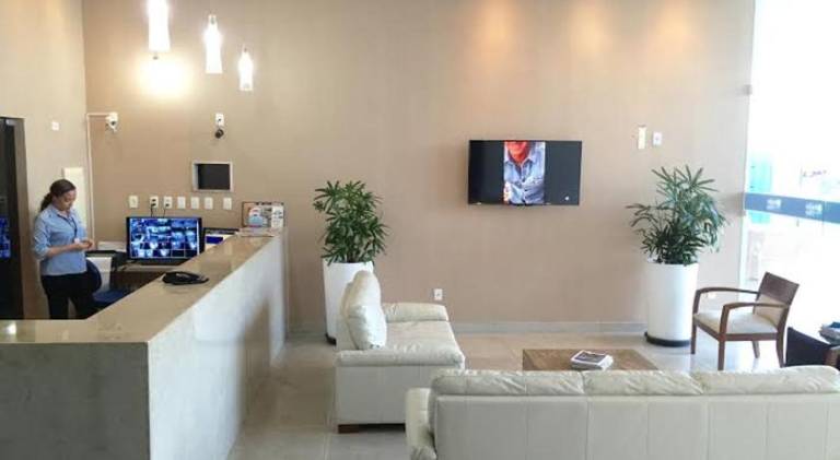 Serviced apartment with patio & pool | Suitable for remote work — photo 5