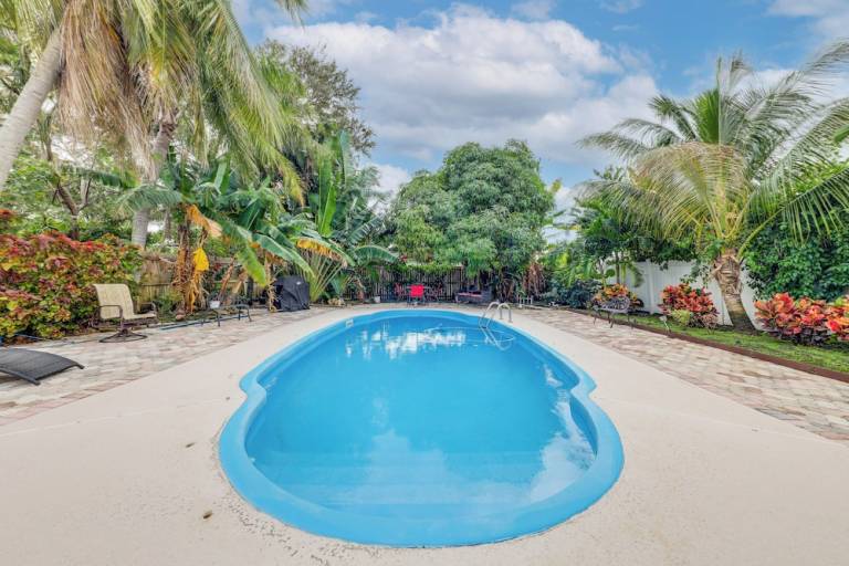 Cottage  Lake Worth