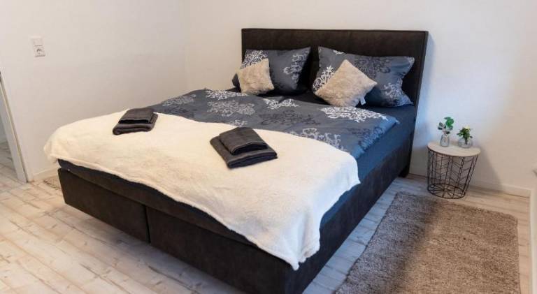 Pension Zimmer - Gemeinschaftskuche und Badezimmer in Bad Oeynhausen