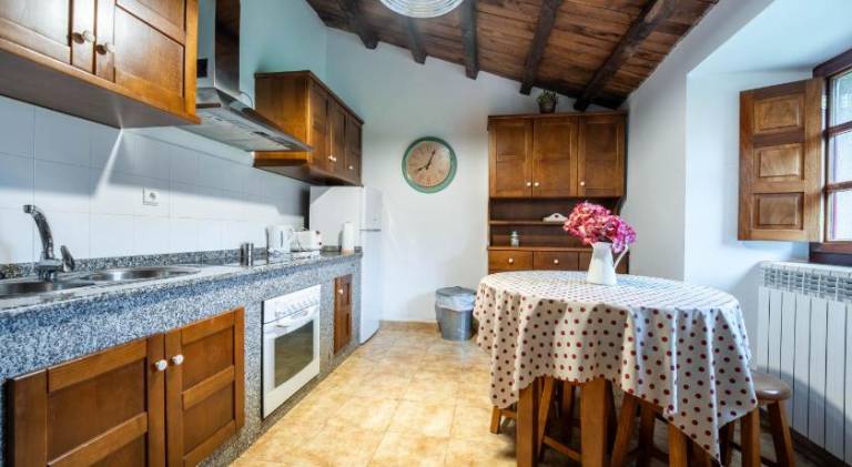 Ample house with terrace, pool & barbeque | Pets allowed — photo 4