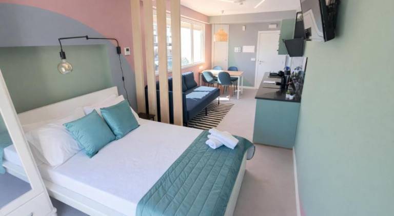 Holiday apartment with terrace | Close to Cathedral of Funchal | Pet-friendly in Funchal