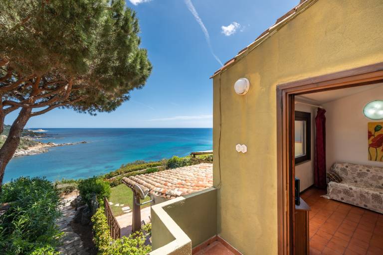 Apartment with Pool near the Beach – Apartment Accu is Prezzus C in Villasimius