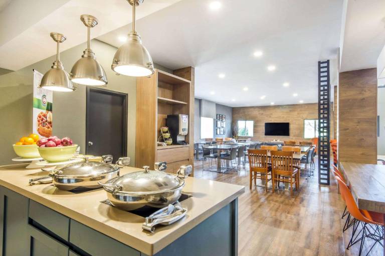 Studio 6 Mississauga ON Toronto