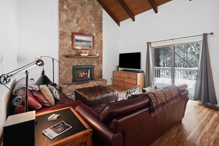 Family-oriented vacation home with jacuzzi, barbecue & pool | Dogs allowed — photo 2