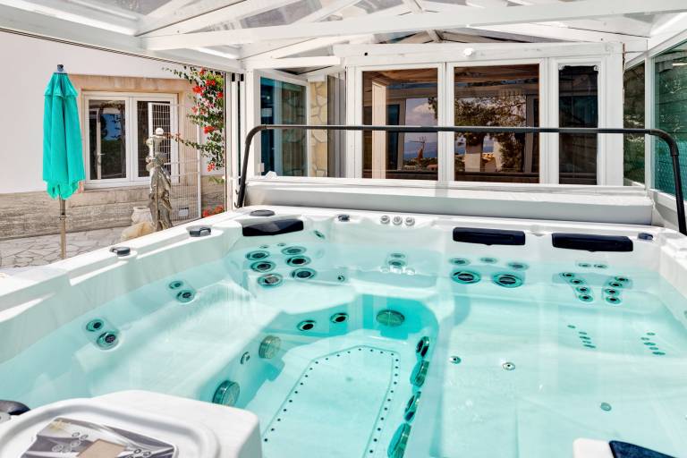Villa with fast internet, heated pool & garden | Sea view | Good for workation — photo 4