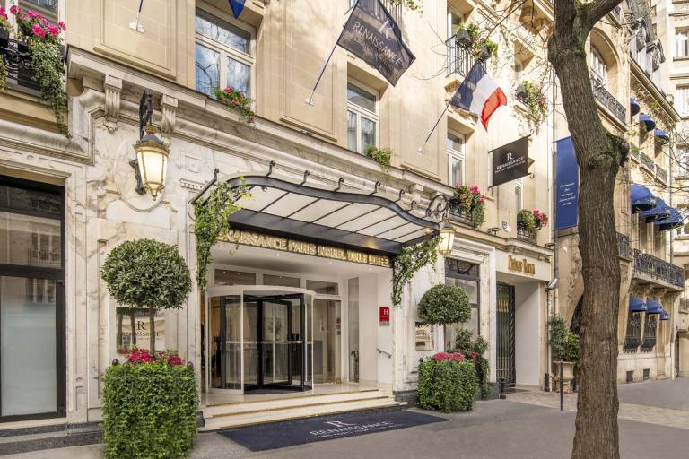 Renaissance Paris Nobel Tour Eiffel Hotel — photo 2