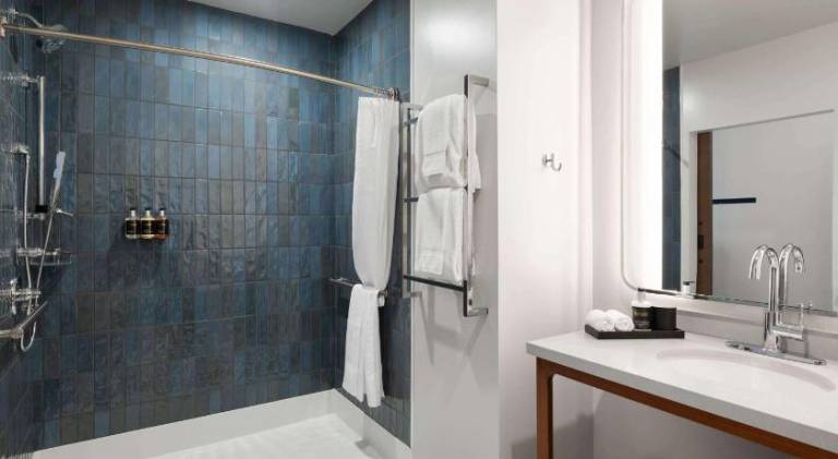 Origin Kansas City Riverfront a Wyndham Hotel