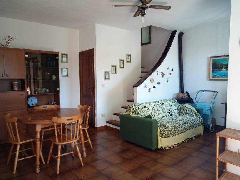 Holiday apartment with garden — photo 2