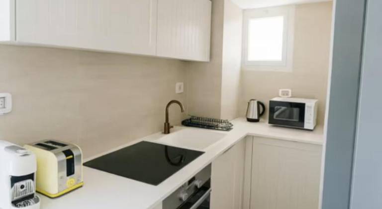 Pleasant rental apartment with terrace | Next to Neve Tzedek | Dogs allowed in Tel Aviv