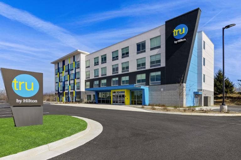 Tru by Hilton Christiansburg — photo 2