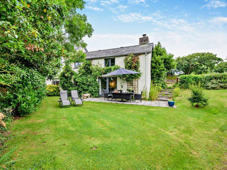 Cottage with BBQ & garden in Bude