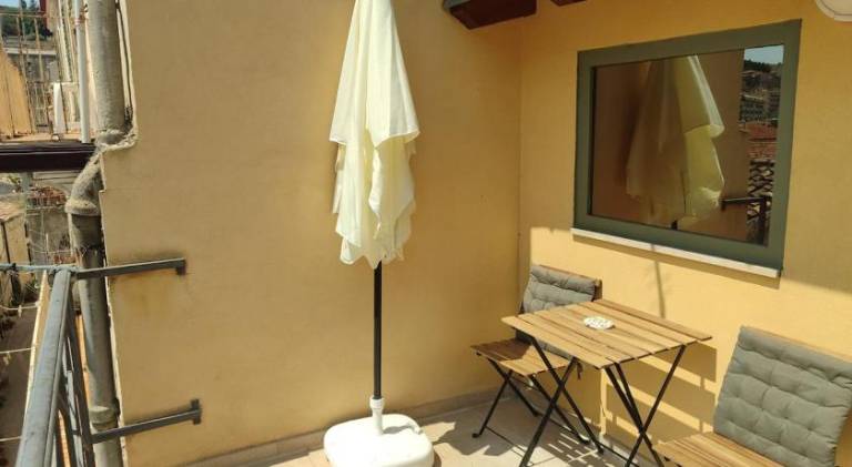 House with patio | Next to Duomo of San Giorgio | Good for workation | Dogs allowed — photo 4