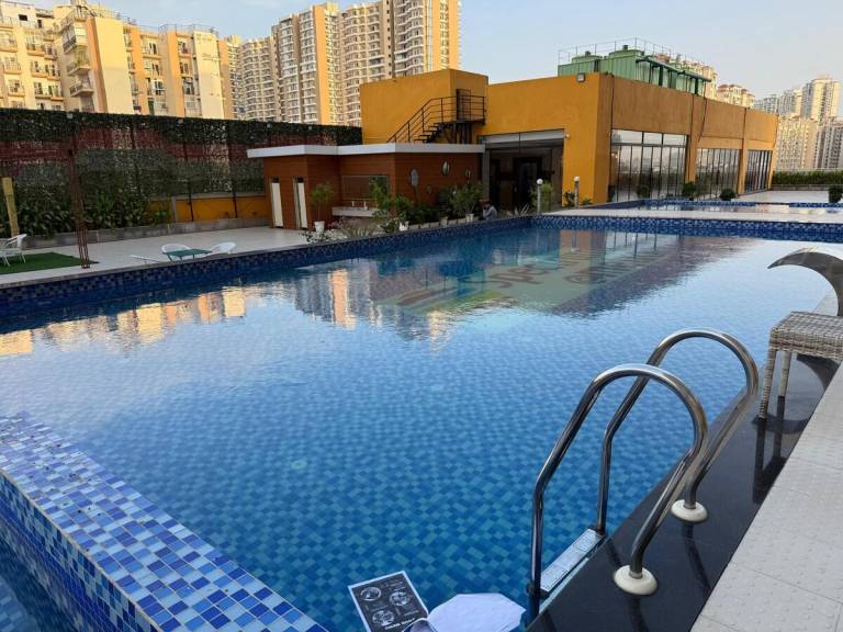 Luxury Harbor 24/7 Pool Mall Metro — photo 3