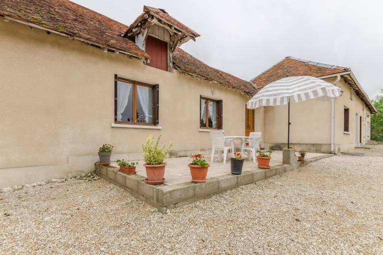 Gite with grill & terrace in Troyes