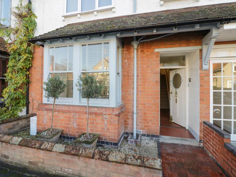 Child-friendly cottage with garden | Pets allowed — photo 2