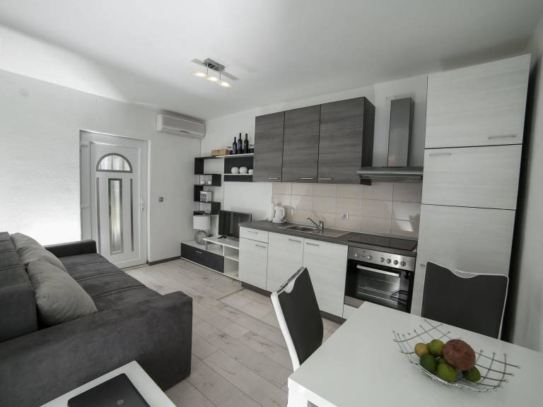 Apartment Freni - One Bedroom Apartment with Terrace ST — photo 2