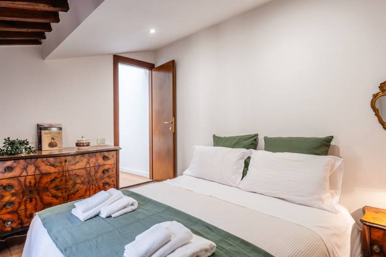Vacation home | Next to Lucca Cathedral | City view — photo 4