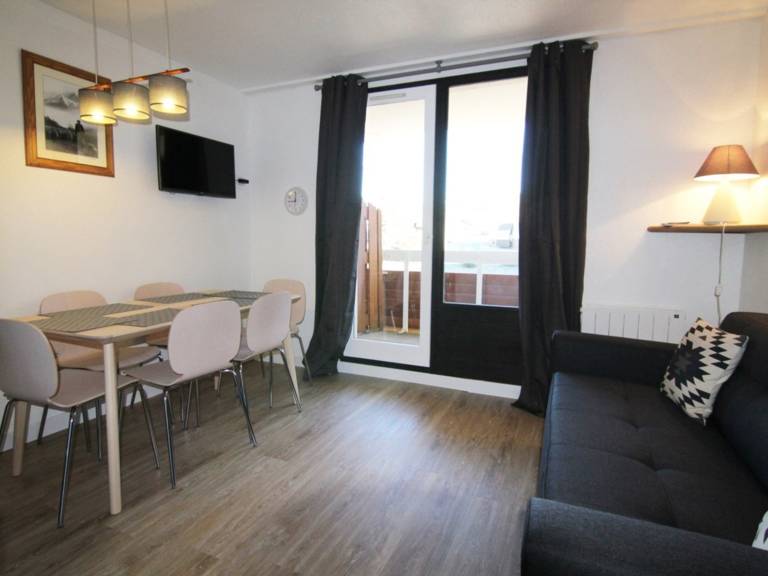 Cozy 1BR Apartment for 6 with Pool & Sauna, Near Slopes - L'Alpe d'Huez — photo 3