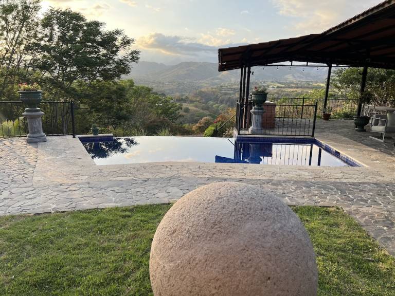 Villa Tambor, Costa Rica