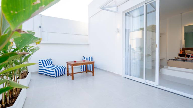 Villa with terrace, jacuzzi & pool | Pet-friendly — photo 4