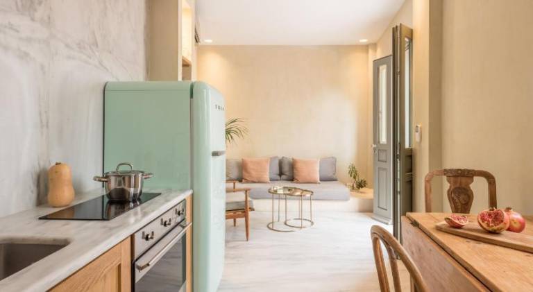 Villa with garden, grill & terrace | Near Acropolis of Athens | Suitable for remote work | Pet-friendly — photo 3