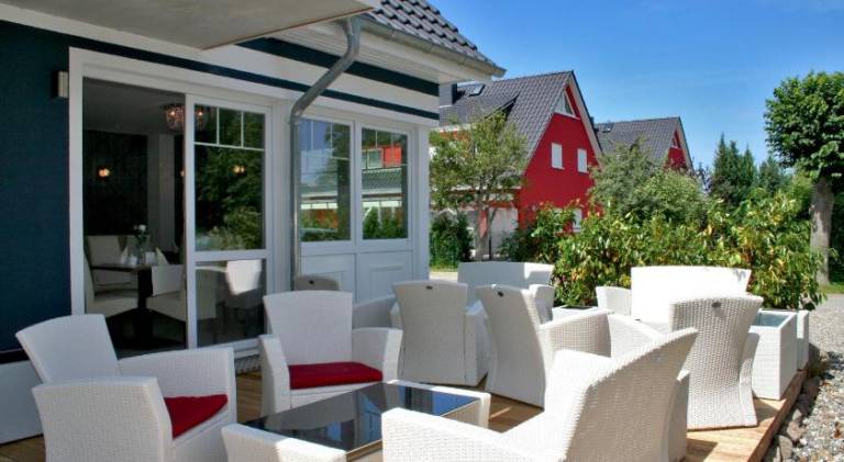 Charming serviced apartment with terrace, sauna & yard | Pet-friendly — photo 4