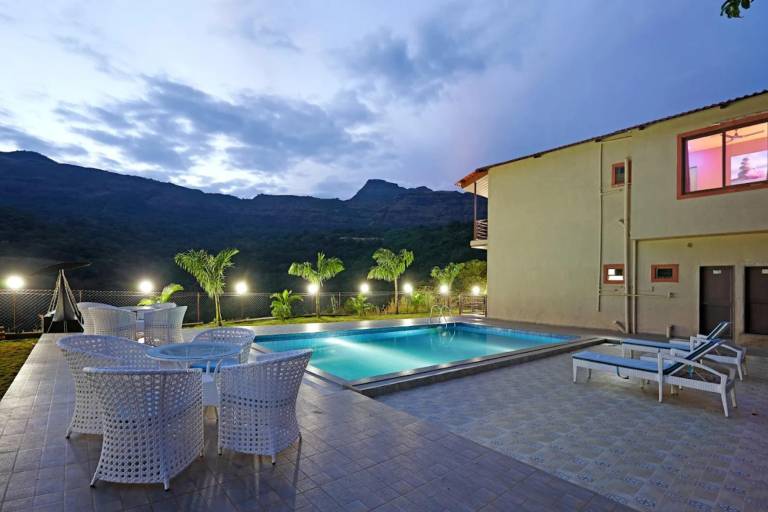 Nice villa with private pool & garden | Pet-friendly in Nashik