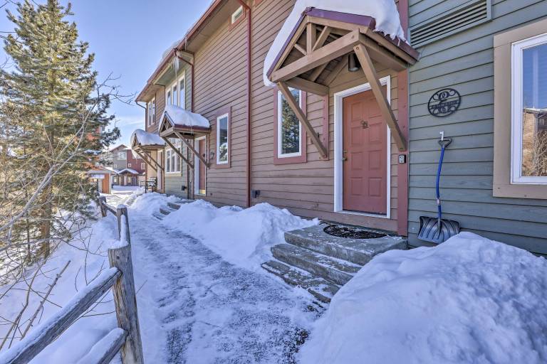 Pet-Friendly Fraser Condo w/ Community Hot Tub in Winter Park, CO