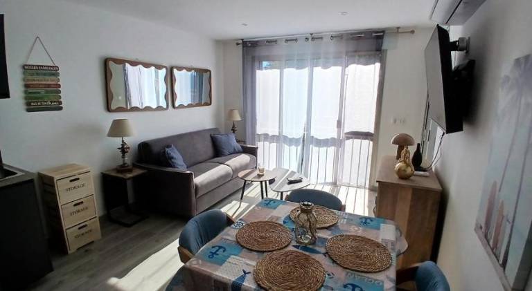 Holiday apartment with pool — photo 3