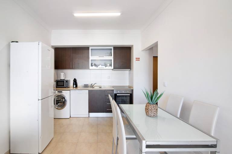 Fully equipped wonderful holiday apartment with fast internet, pool & yard | City view | Dogs allowed — photo 5