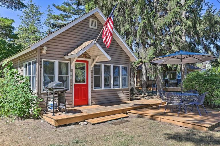 Cabin  Suttons Bay