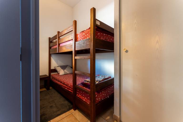 Children-friendly beautiful holiday apartment with heated pool & terrace | Pets allowed — photo 4