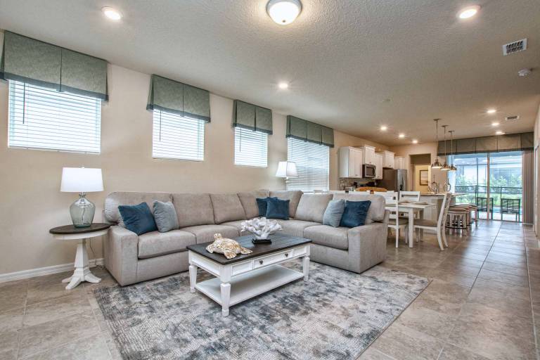 Family-oriented ample vacation home with private pool, barbeque & hot tub | Dogs allowed — photo 4