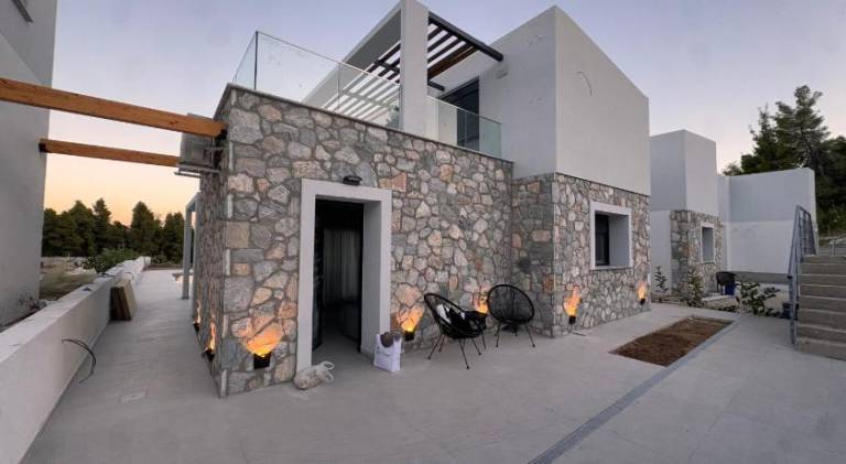 Vacation home with terrace, private pool & grill — photo 4